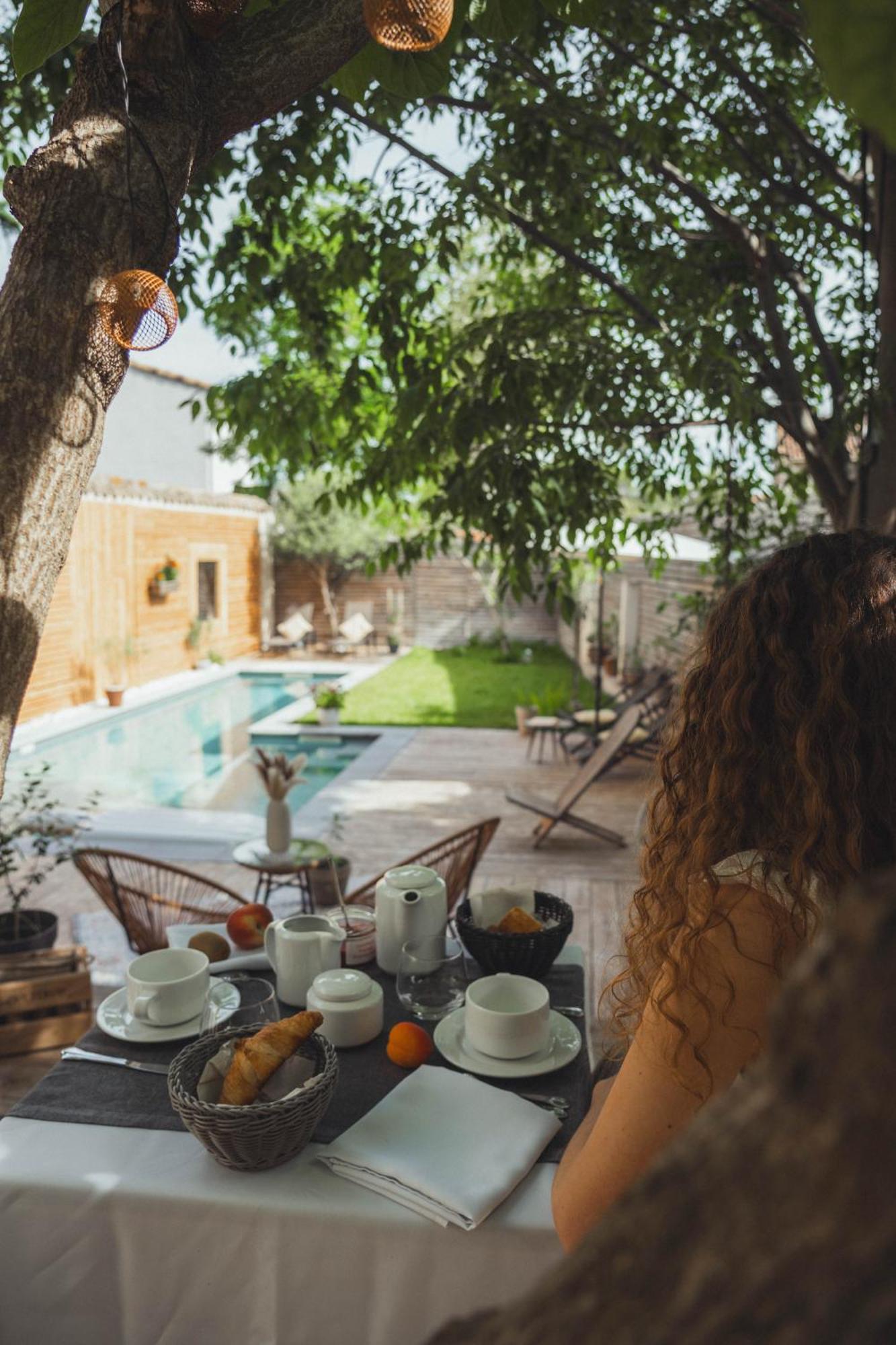 La Domitia - Maison D'Hotes, Massages & Bien-Etre Montbazin Eksteriør billede